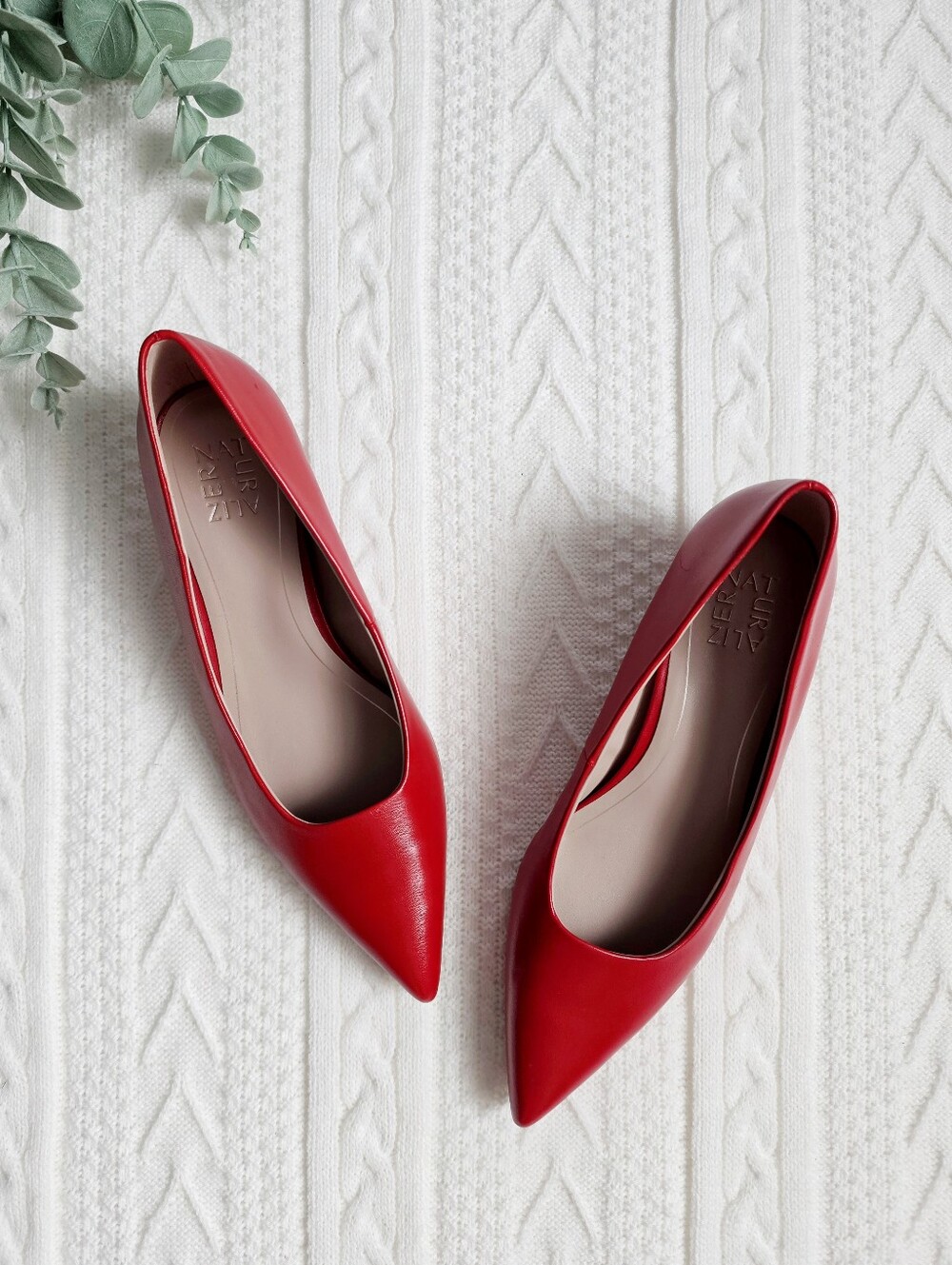 Naturalizer Natalia Kitten Heel Pumps Red Leather Pointed Dark Academia 9W NWOB